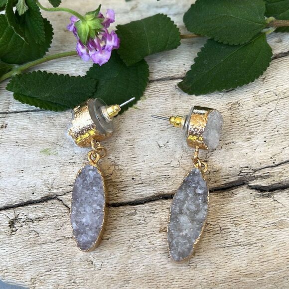 DRUZY COSTUME DROP EARRINGS   NWT - Picture 6 of 6